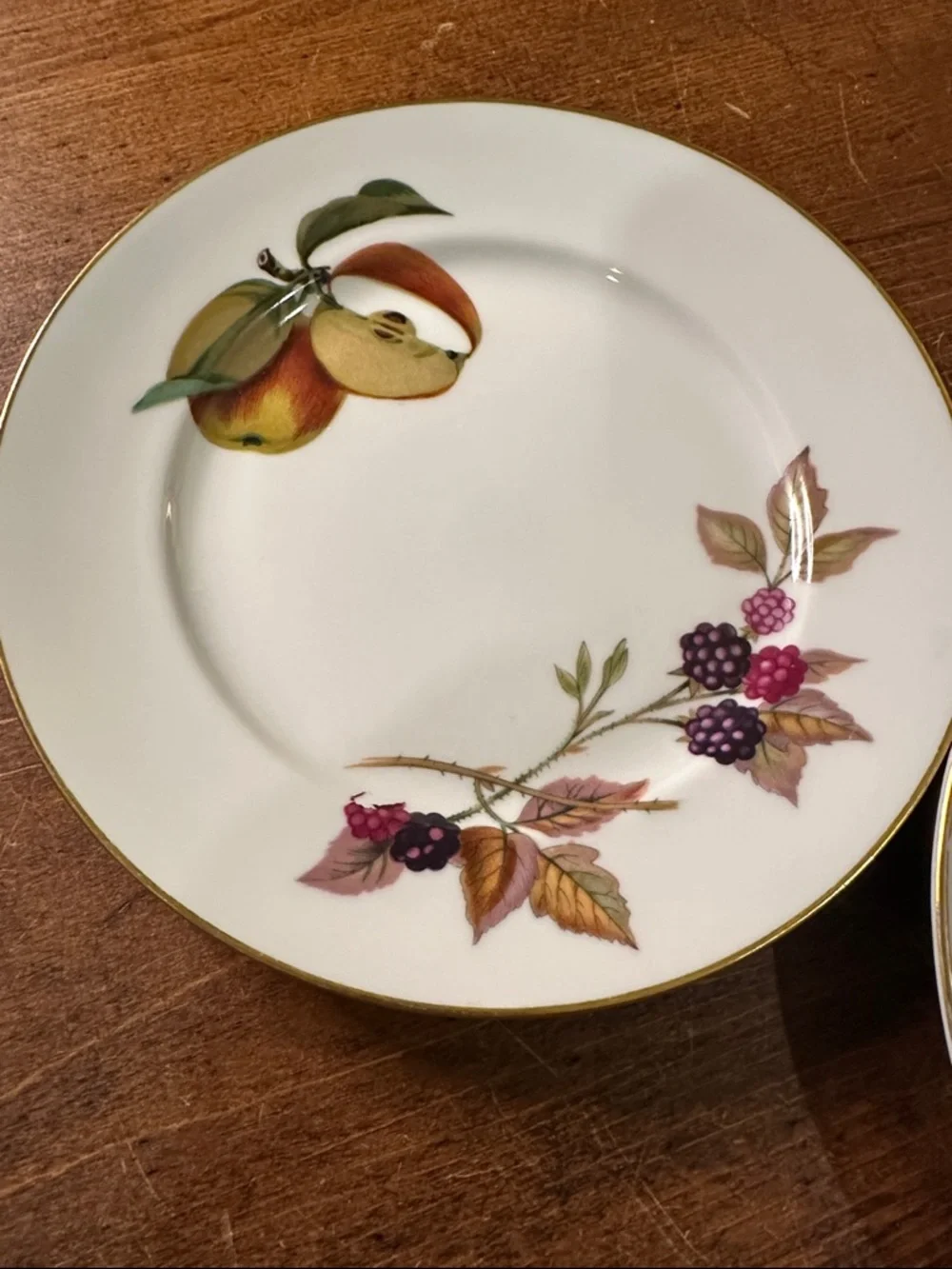 Royal Worcester Evesham Dessert Plates Set of 2 England Fruit Gold Rim
